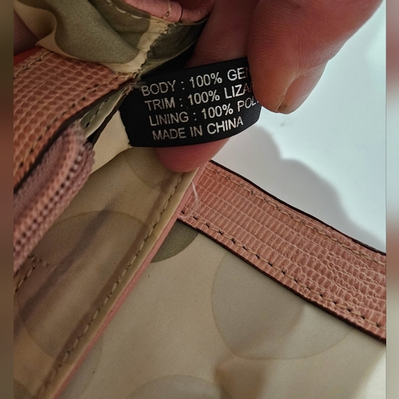 Vintage Y2K MAXX NEWYORK leather/lizard Embossed Pastel Pink Buckle Shouder Bag. - Picture 15 of 16